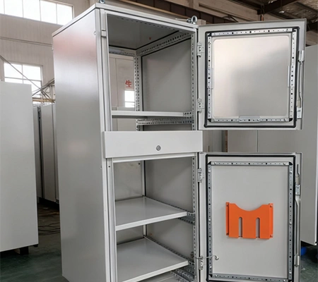 Серверный/телекоммуникационный шкаф серии CBPC