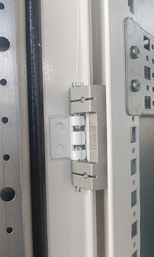 Серверный/телекоммуникационный шкаф серии CBPC